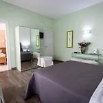 Residenza Gregorio Vii Affittacamere 4*